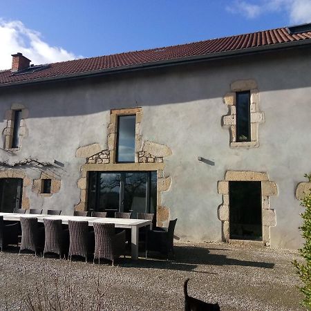 Chambres D'Hotes Quatre Mains Saint-Priest-des-Champs 外观 照片