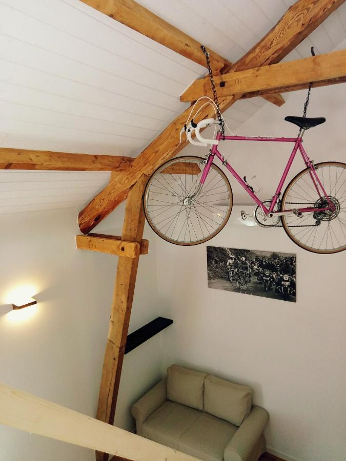 Chambres D'Hotes Quatre Mains Saint-Priest-des-Champs 外观 照片